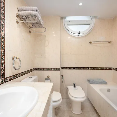 Puerto Banus Penthouse Duplex Corner Lägenhet