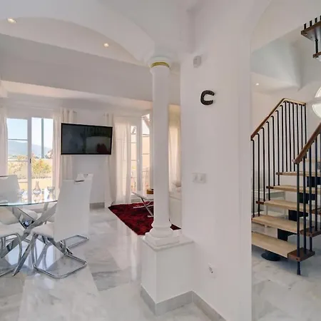 Puerto Banus Penthouse Duplex Corner * 马尔韦利亚